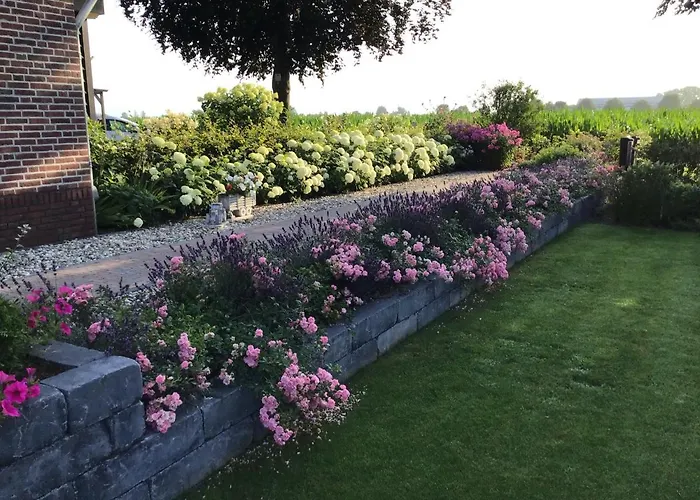 De Kleine Voskuil B&B 훌쇼스트